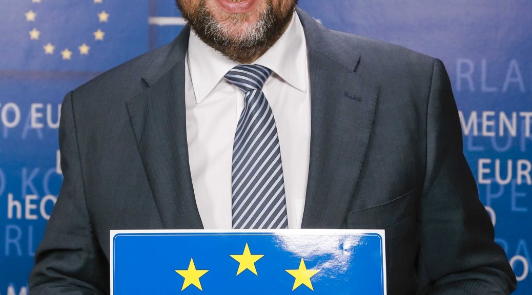 „Euronotruf-112-Martin-Schulz“ by EuropeDirect - Own Work. Licened under CC BY-SA 3.0 through Wikimedia Commons - https://commons.wikimedia.org/wiki/File:Euronotruf-112-Martin-Schulz.jpg#/media/File:Euronotruf-112-Martin-Schulz.jpg
